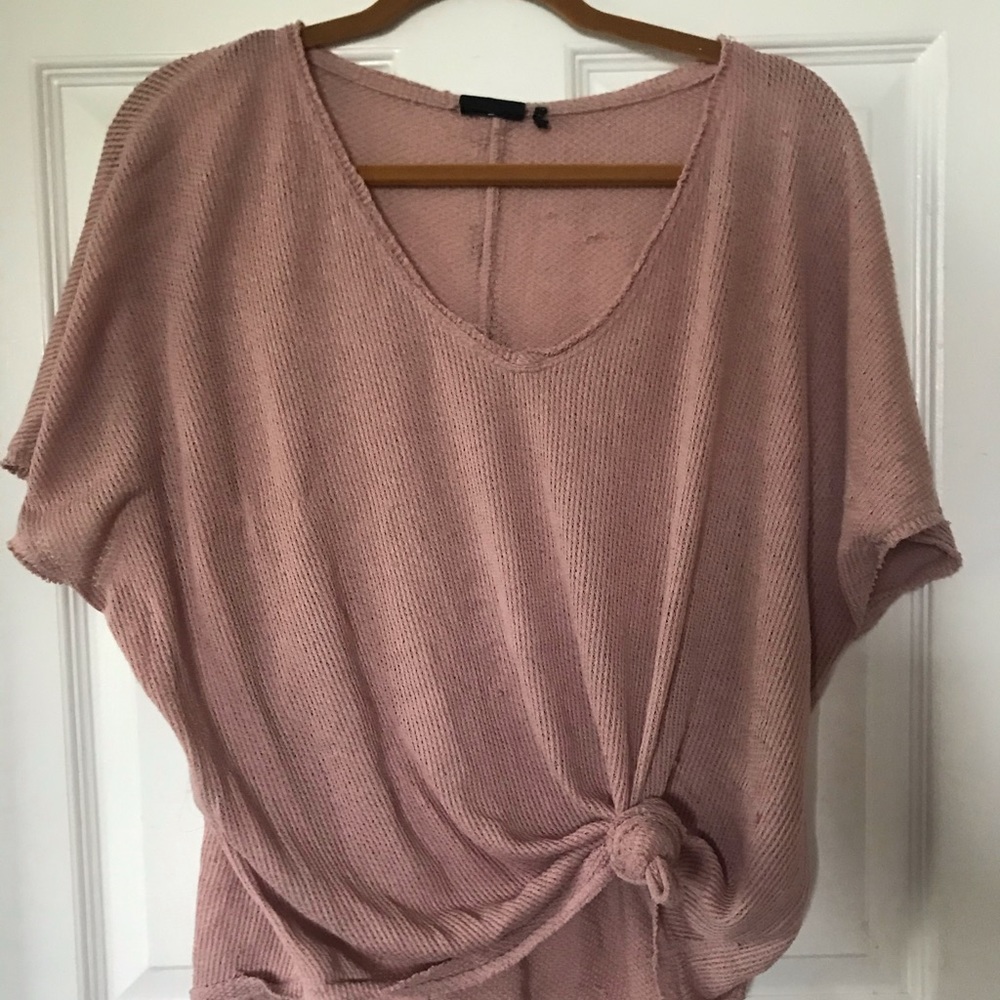 one seize fits  yoga shirt